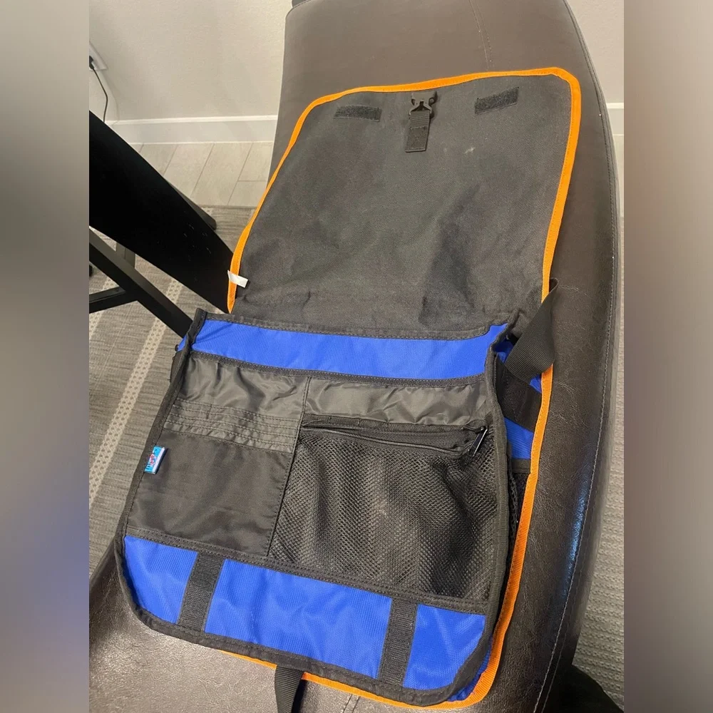 RARE VTG Y2K Myth Wear panda pack fusion messenger bag